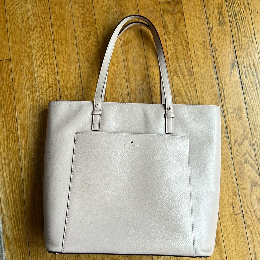 Kate spade tote bag. Excellent used condition